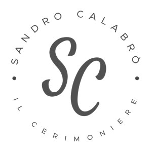 Il cerimoniere perfetto per il tuo rito simbolico Il cerimoniere perfetto per il tuo rito simbolico